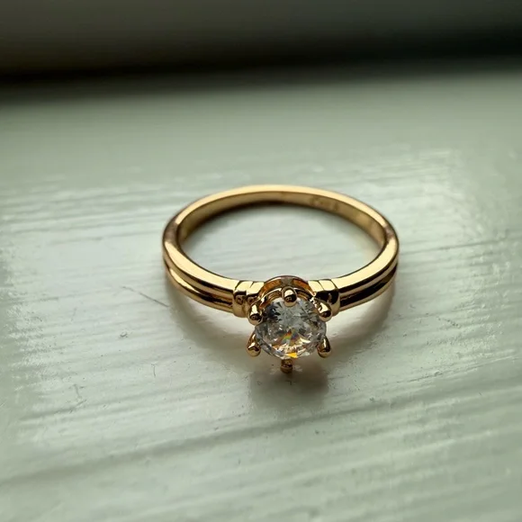 NEW! Pretty Bird Jewelry Solitaire Round-Cut Cubic Zirconia Ring size 8.75 - Picture 4 of 12